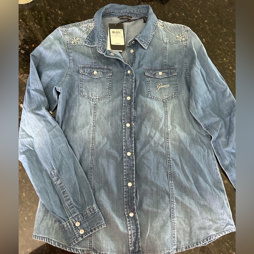 Guess long sleeve denim button up shirt with logo stitch details!